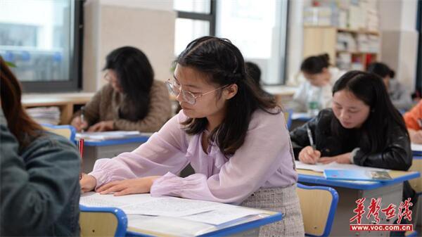 湘乡市举行“千帆杯”中小学师生作文竞赛