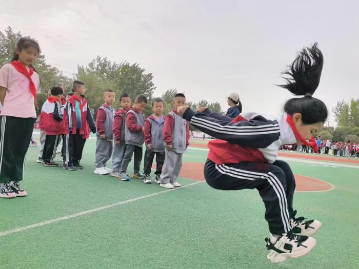 阳光运动展风采 英姿勃发筑未来 ——未央区徐寨小学第八届春季田径运动会