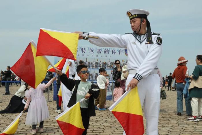 海军懂你！沉浸式体验舰艇开放，这是最容易被忽略的细节！