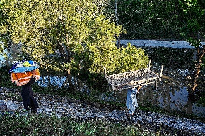 逃离家园，支起帐篷：巴基斯坦暴雨已致近百人死亡