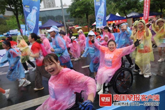 突发！电闪雷鸣，南宁女子半程马拉松赛熔断