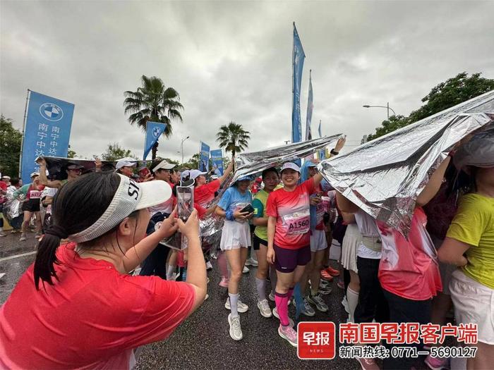 突发！电闪雷鸣，南宁女子半程马拉松赛熔断