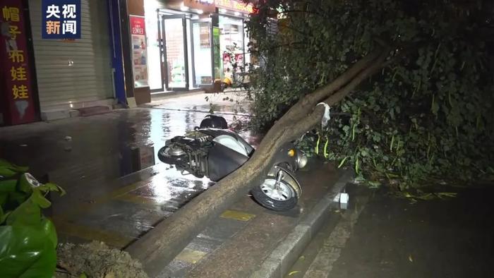 一地失联，消防车差点被洪水冲走……广东水文局：北江即将发生百年一遇洪水！最新预报：多地强降雨还会持续