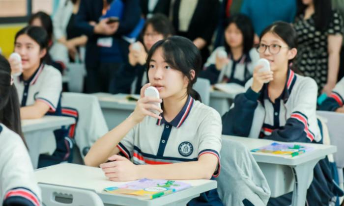 人机对话进课堂，重庆两江新区英语教学有了新变化