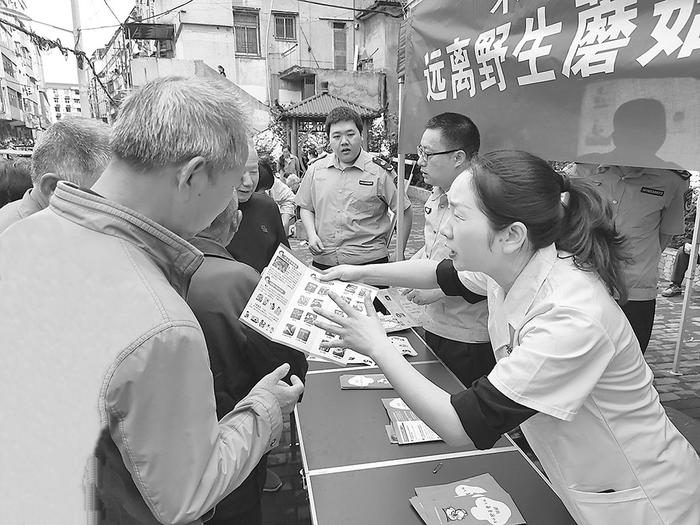 江西省南丰县市场监管局联合南丰县卫生健康委举办预防野生毒蘑菇中毒大型宣传活动