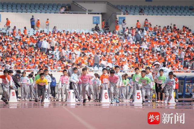 万人齐聚，燃爆奥体！银城小学教育集团首届童奥会点亮童心