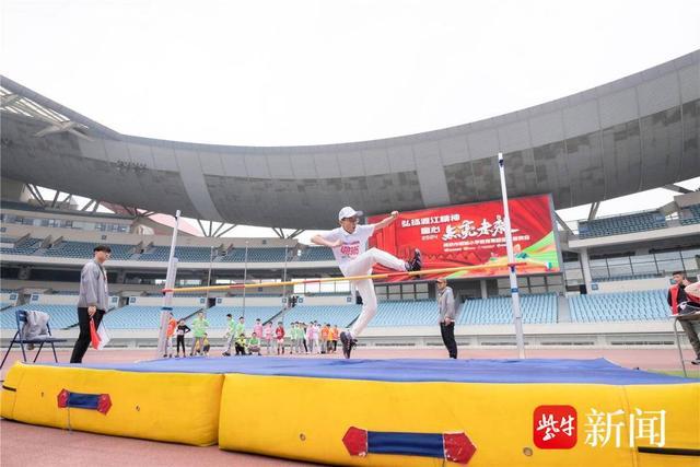 万人齐聚，燃爆奥体！银城小学教育集团首届童奥会点亮童心