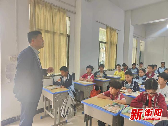 衡阳县春晖小学：管制刀具大排查向校园欺凌说“不”