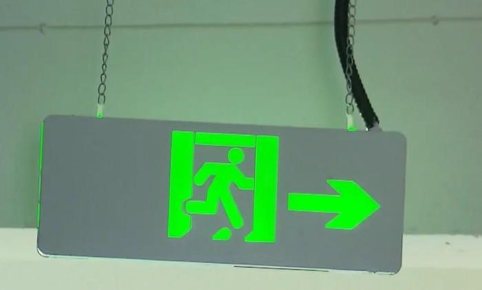 瘆人！上海这几幢楼每晚发绿光，业主“哈丝丝”，外卖小哥做噩梦……怎么回事？