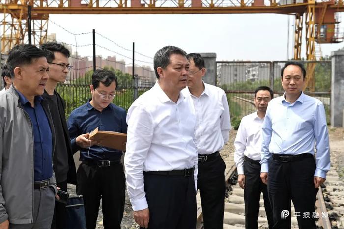 李明俊调研中国平煤神马集团铁路沿线安全环境综合治理工作