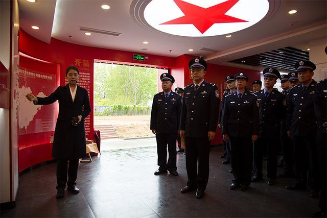 警惕危害国家安全行为 肩负维护国家安全责任地铁分局开展“总体国家安全观·创新引领10周年”主题党日活动