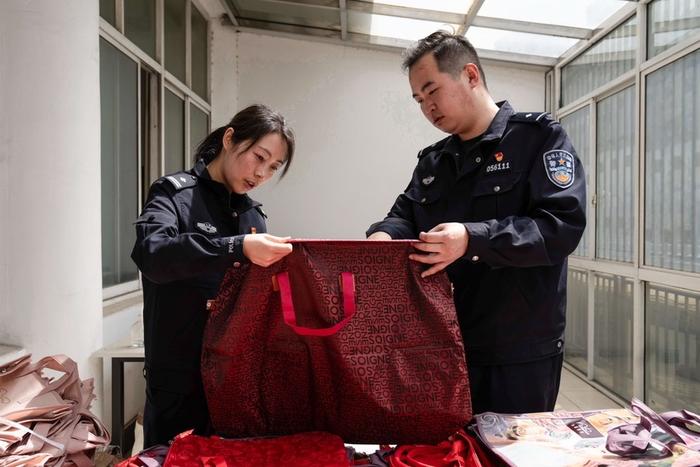 水星家纺明星产品“大豆纤维被”4折卖 上海警方打掉多个“李鬼”厂家折扣店