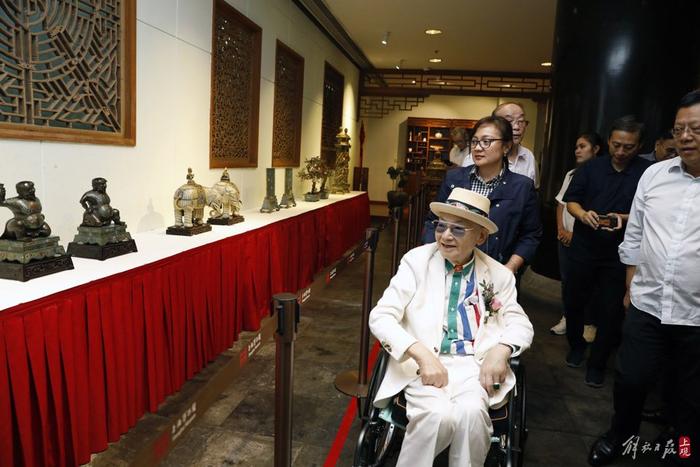 上海博物馆举办的这个专题特展，致敬捐赠者的爱国情赤诚心