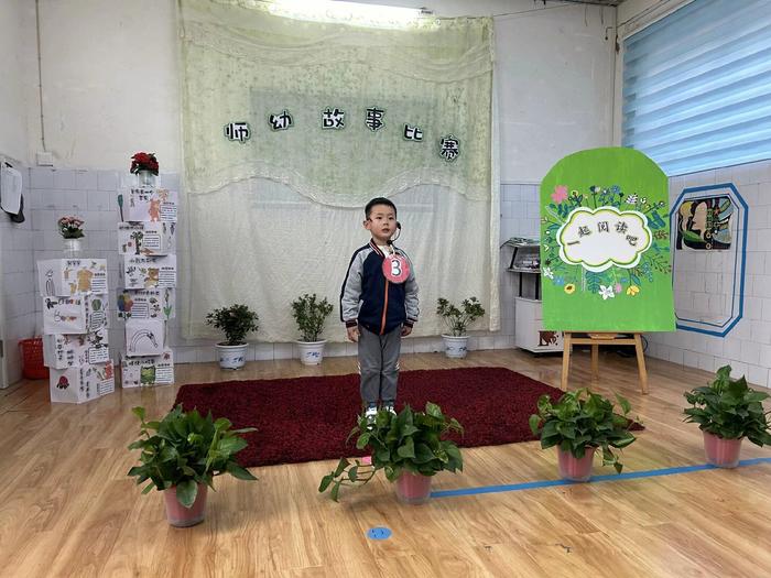 内乡县幼儿园一分园开展师幼讲故事比赛