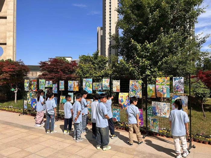 最美人间四月天，春风漫卷书香来 ———郑州市二七区四季路第二小学开展教师读书分享活动