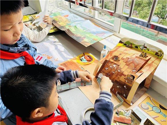 华阴小学三年级社会实践——走进自然博物馆:探秘生命之源 感受成长之乐