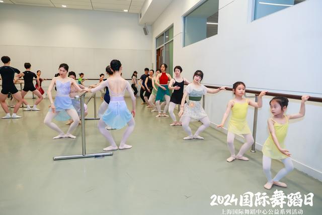因舞相聚，上海市民迎接“国际舞蹈日”，60万人次在线观看