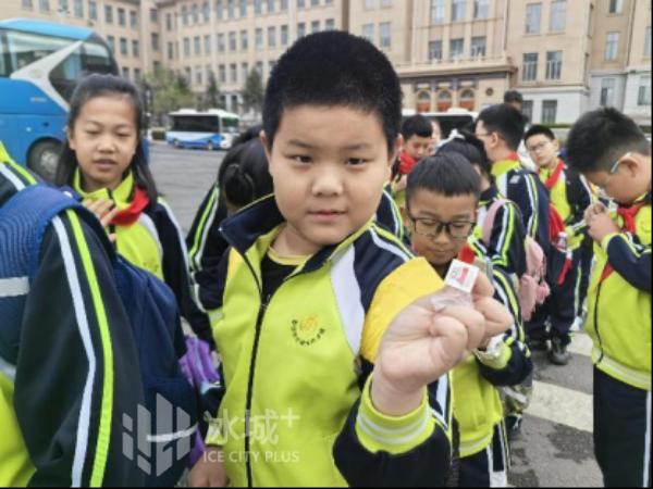 小学生进哈工大“读研”！哈报“一日研究生”研学团首发