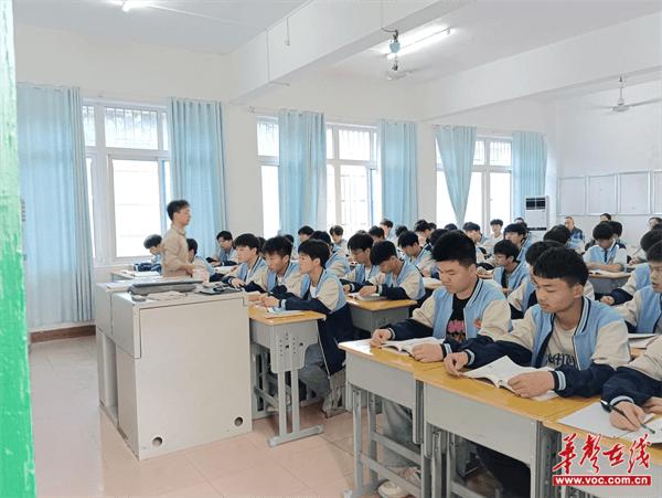 挖掘教学新力量  永州工贸学校教师大比武