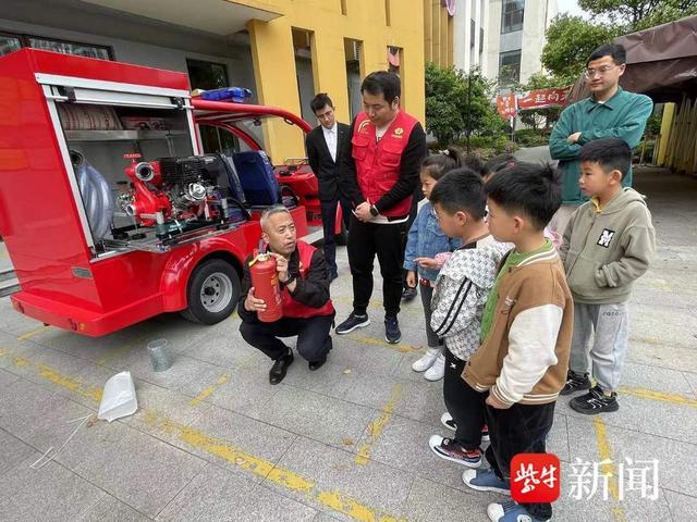 小手拉大手，共建“童”心圆！苏州工业园区娄葑街道开展为民服务活动