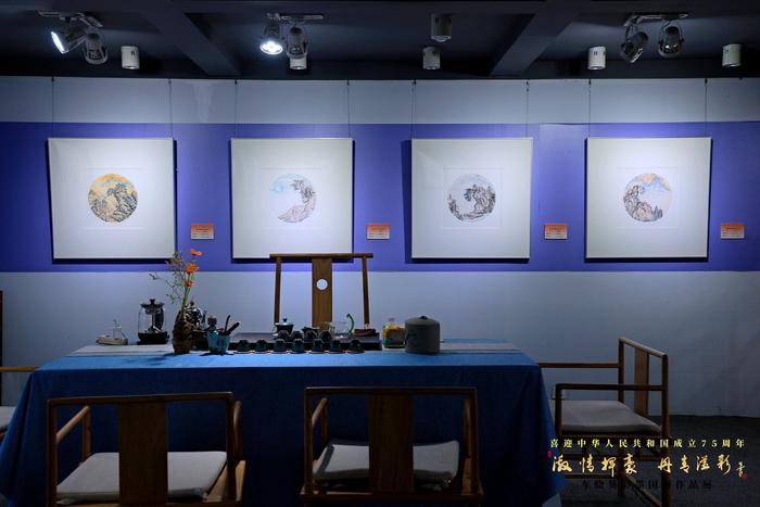 C视频丨省文化馆这场国画作品展邀你游历彩墨间丨五一安逸游四川