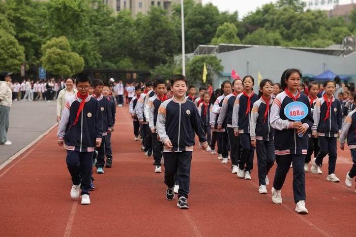 热辣滚烫展风采 活力全开向未来——合肥市习友小学第十六届运动会开幕！