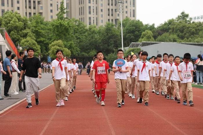 热辣滚烫展风采 活力全开向未来——合肥市习友小学第十六届运动会开幕！