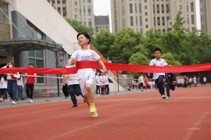 热辣滚烫展风采 活力全开向未来——合肥市习友小学第十六届运动会开幕！