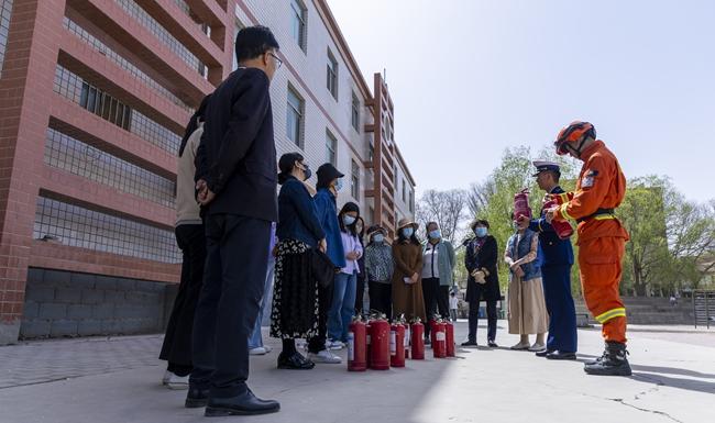 甘肃张掖：防火宣传进大学 携手共筑“防火墙”