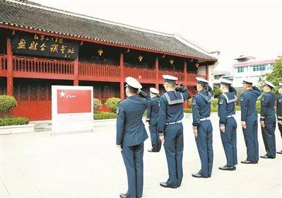 “大山儿女”喜迎“大海勇士”——海军六盘水舰官兵赴贵州省六盘水市开展城舰共建回访活动侧记