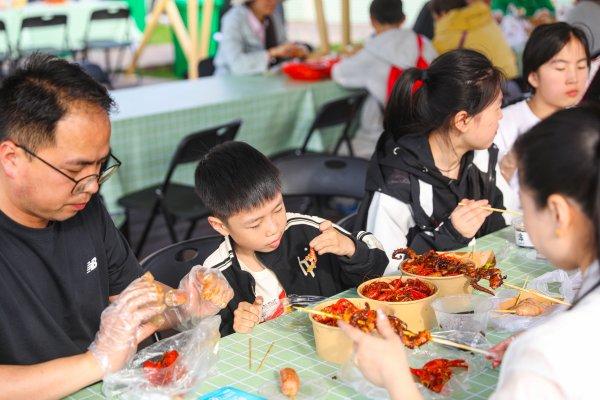 一场音乐、花海与美食的浪漫邂逅！南浔石淙凡花生活季如约而至