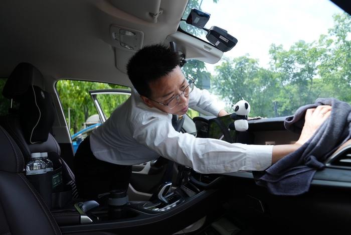 致敬劳动者⑦丨网约车司机张桂容：在工作中传递正能量，把平凡的工作做到更好