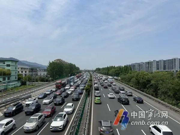 雨水开启第一波返程高峰！高速拥堵路段可能集中在这些地方