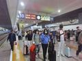 铁路上海站迎“五一”返程客流最高峰，预计今日到达65.7万人次