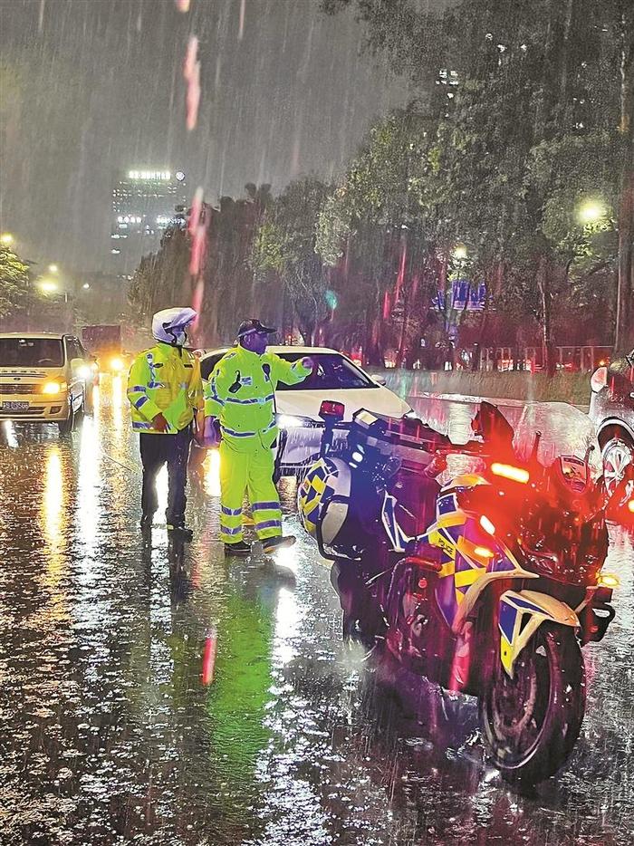 持续18天！深圳这轮雨期实在长 20年来最长前汛期降雨集中期结束，未来一周多云为主有间歇性雷阵雨