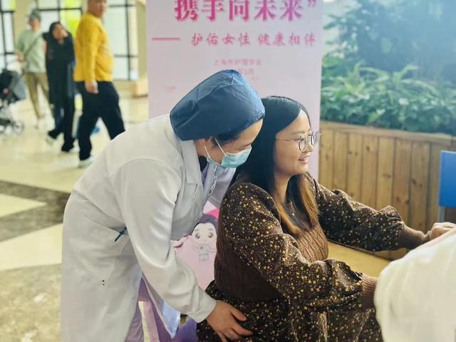 义诊咨询、分娩体验活动……一妇婴“国际助产士日”系列活动举办