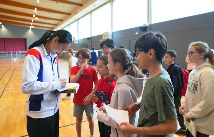 华东师大带着中国功夫、书法篆刻和羽毛球世界冠军走进法国校园