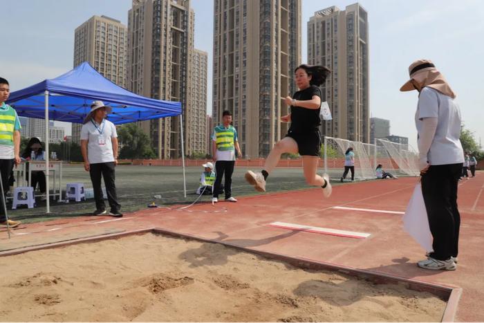 青春飞扬 运动无限 西安市经开第二中学第十六届春季田径运动会圆满落幕