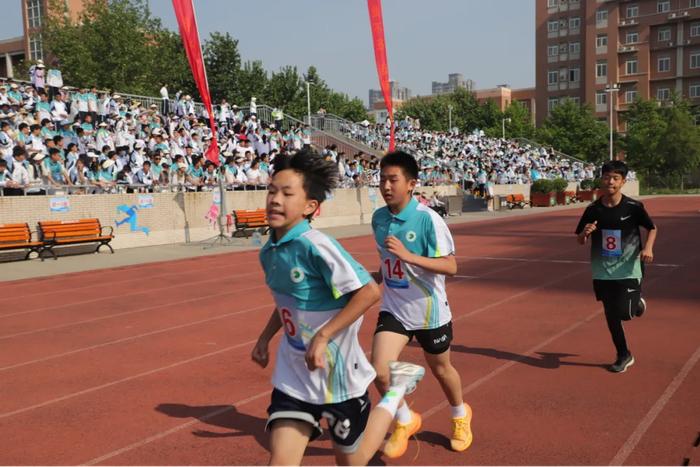 青春飞扬 运动无限 西安市经开第二中学第十六届春季田径运动会圆满落幕