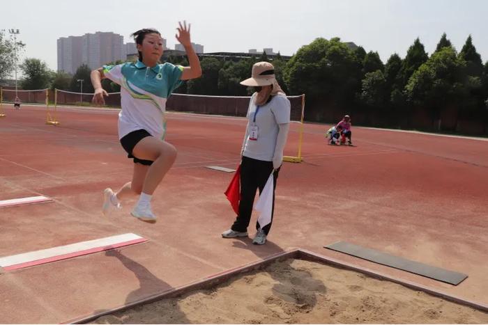 青春飞扬 运动无限 西安市经开第二中学第十六届春季田径运动会圆满落幕