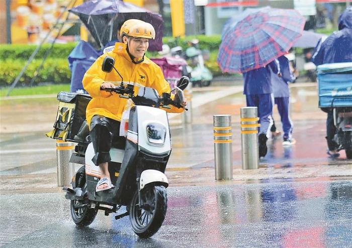 《深圳市电动自行车管理规定（征求意见稿）》发布 电动自行车非法加装雨棚或罚500元