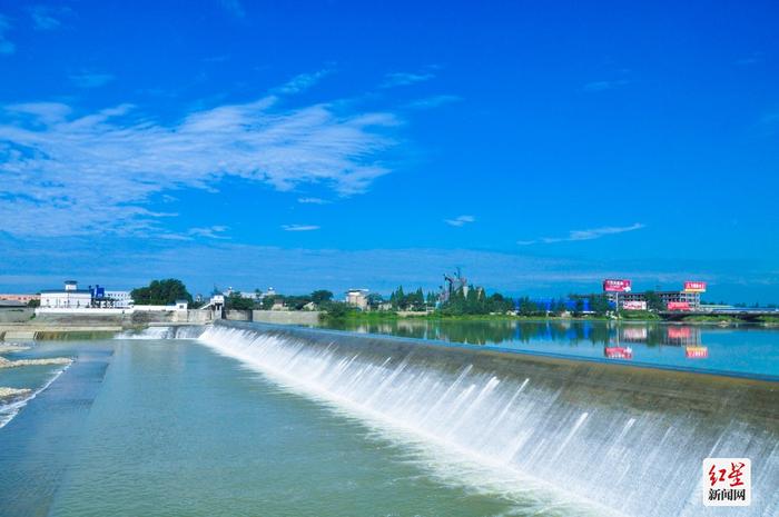 都江堰外江灌区与崇州市综合行政执法部门签约合作共护水事安全