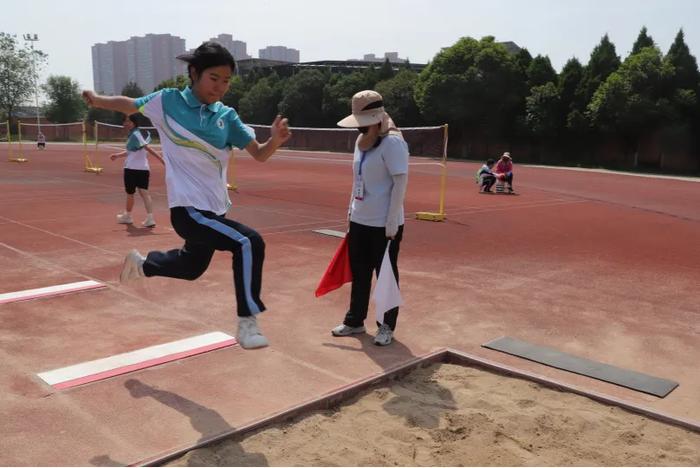 青春飞扬 运动无限 西安市经开第二中学第十六届春季田径运动会圆满落幕