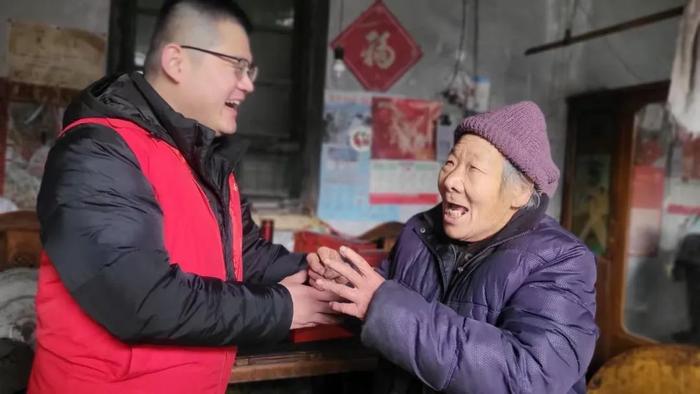 山东省泰安市大力发展养老服务事业——让老年人生活安如山暖如阳