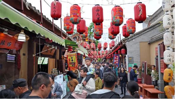 “五一”假期，“税务温度”助天水旅游持续“热辣滚烫”