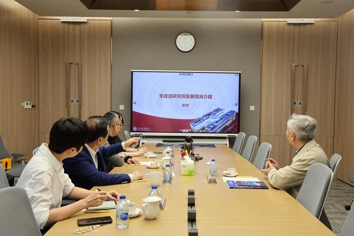 上海交通大学原党委书记姜斯宪到访李政道研究所及张江高等研究院