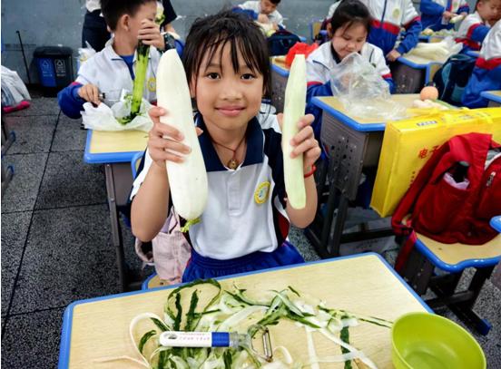 劳动教育励心智 快乐实践润童心——寻乌县实验小学举行第三届劳动技能大赛活动