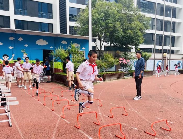 西安市曲江第十三小学举行家长开放日活动