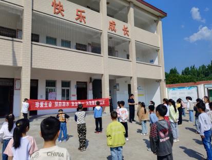 强化安全教育 增强防溺意识——南召县崔庄乡塔寺小学举行防溺水宣誓大会及签名活动