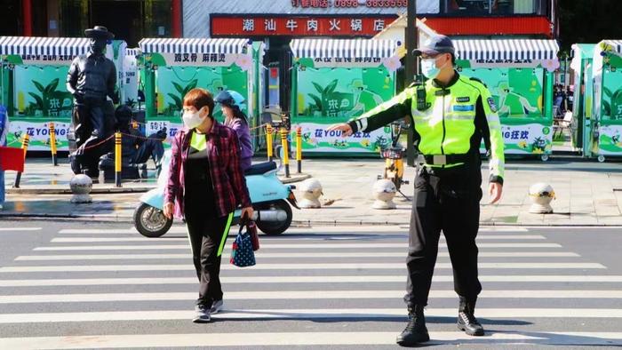 今年以来，海南省共查处车辆经斑马线不停车礼让等交通违法行为6万余起